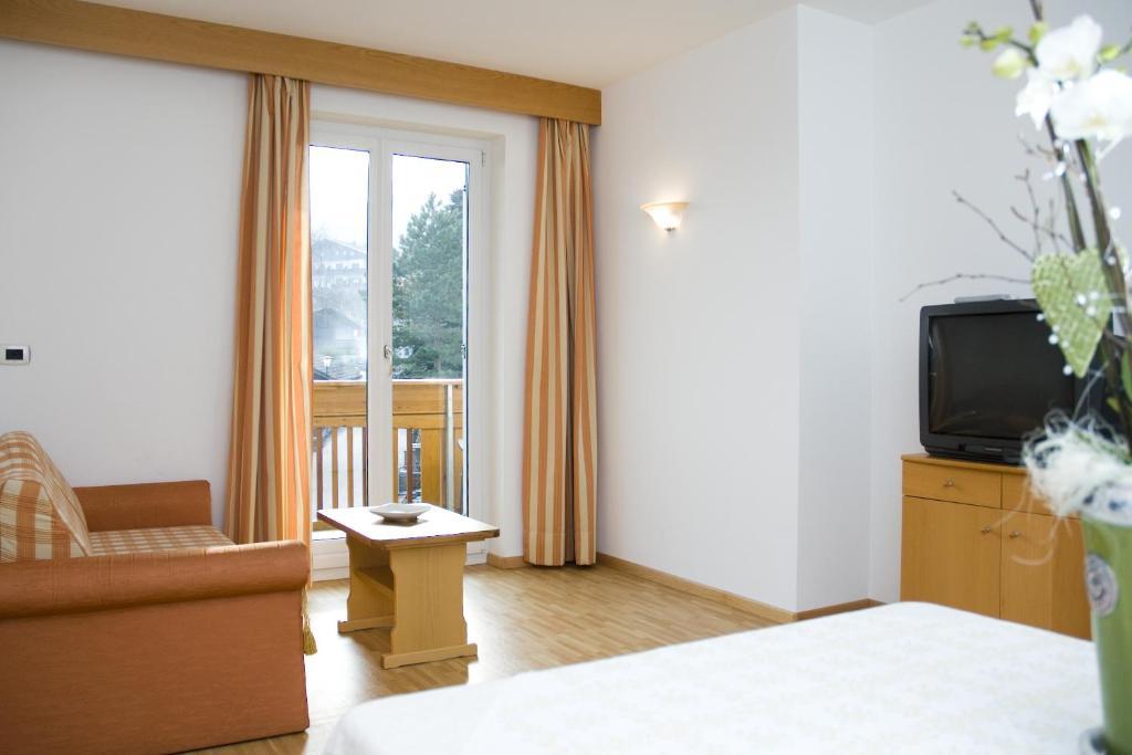 Hotel Loewenwirt سيرميس الغرفة الصورة